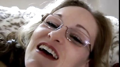 Busty古いヤギ欲しい彼女のジューシーな滑り エロムビ 明日 花 キララ