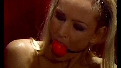 ラッキーガFucks二Sluts 大場 ゆい エロムビ